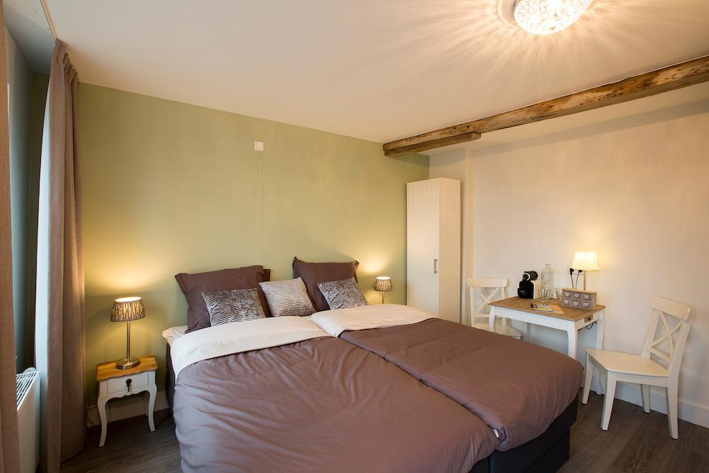 Bed & Breakfast De Vier Seizoenen 리쎄 객실 사진